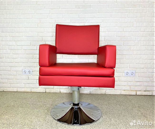 Парикмахерское кресло Ginza Red