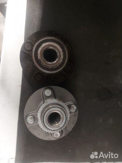 Задняя ступица ниссан вингроуд 1999г