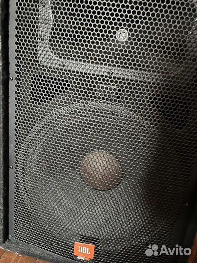 Колонки JBL JRX 100