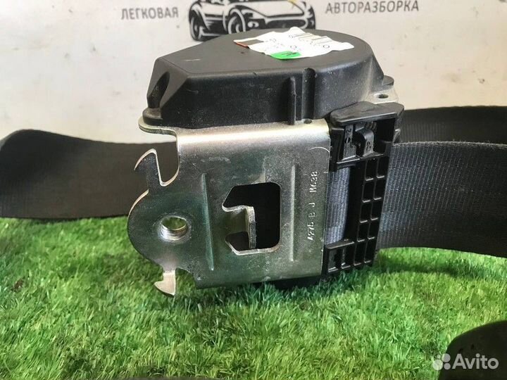 Ремень безопасности передний правый R