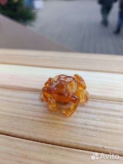 Фигурка украшение декор Лягушка янтарь