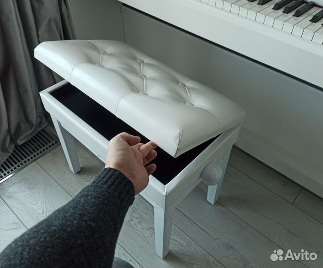 Банкетка для фортепиано, новая