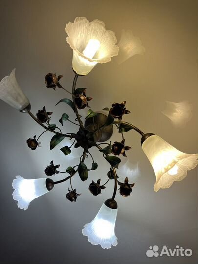 Люстра и 2 бра