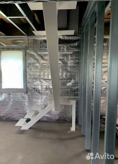 Лестница в коттедж