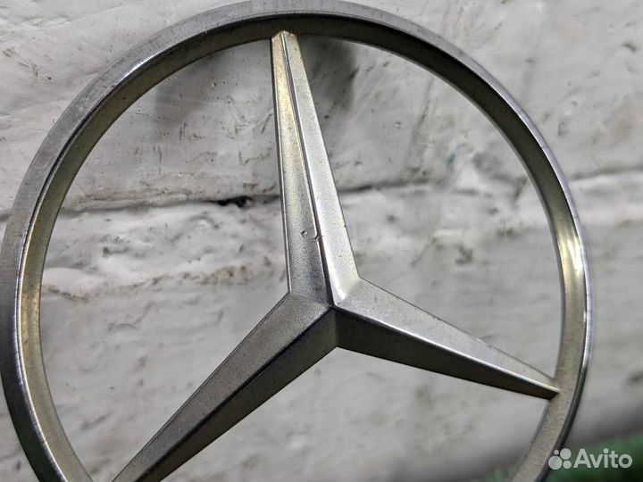 Эмблема Mercedes Benz E-class W211 2004