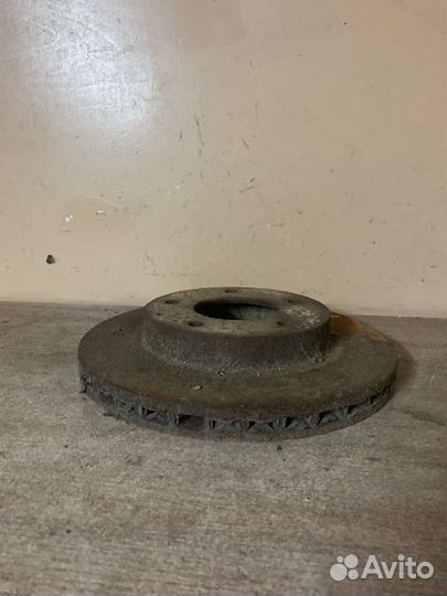 Диск тормозной передний mazda 626 (GE)