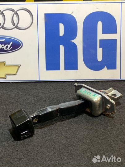 Ограничитель двери Mitsubishi Lancer 10 4A91 1.5