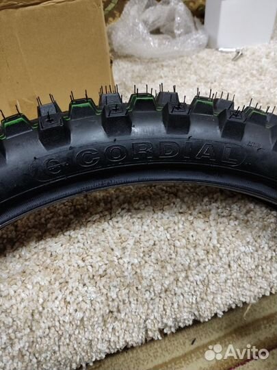 Шина на мотоцикл эндуро