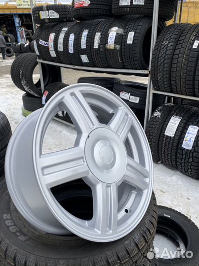 R15 4/98 Кик Торусы новые литые диски