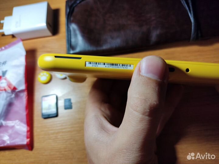 Nintendo switch lite 64gb в идеале + игры