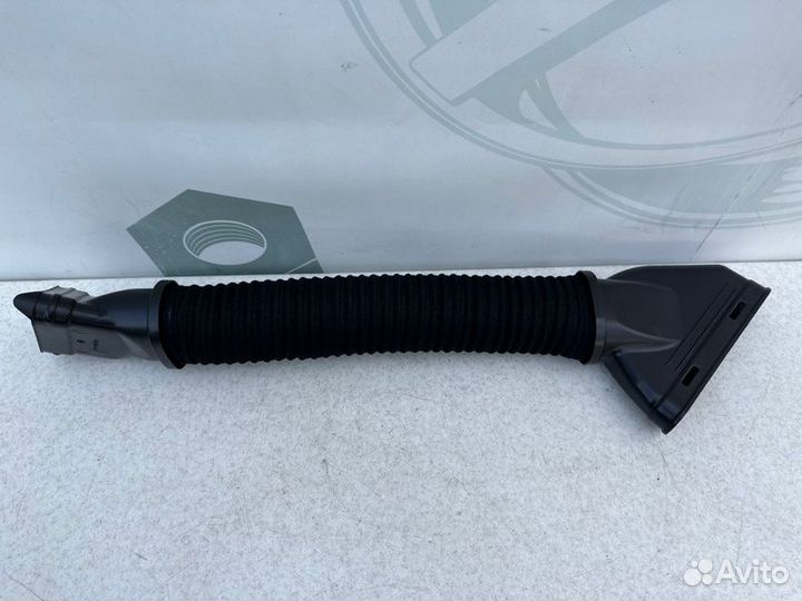 Патрубок воздушного фильтра правый Mercedes Gl