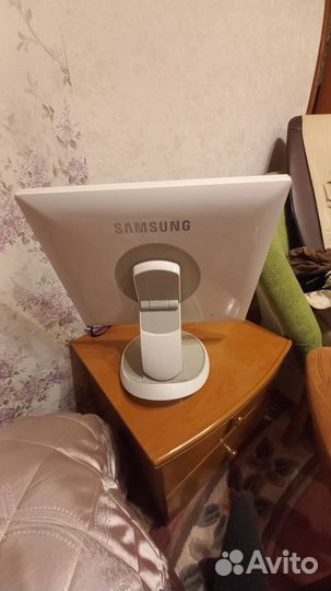 Монитор Samsung SyncMaster 960 bf