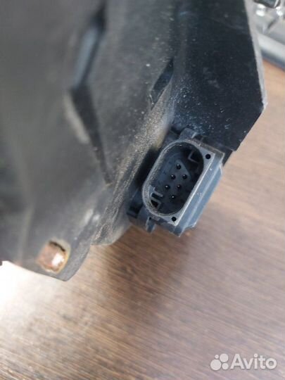 Педаль газа Bmw 520I E39 M52 1996