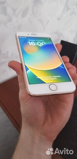 iPhone 8, 64 ГБ