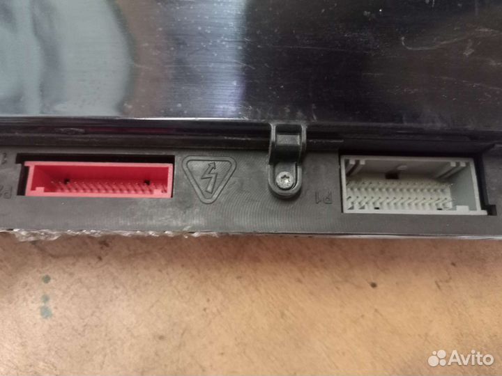 Панель приборов на Renault Scenic 2