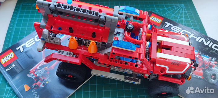 Lego Technic 42075 (Служба быстрого реагирования)
