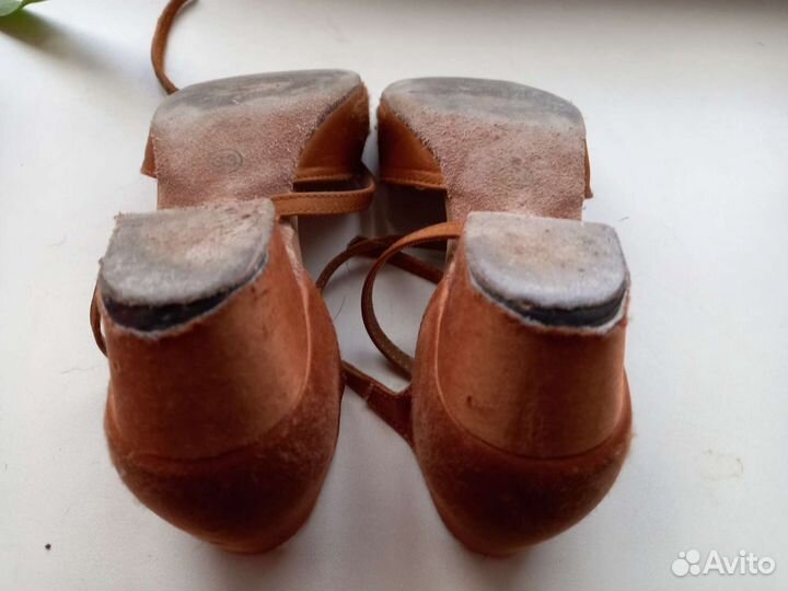 Туфли для бальных танцев