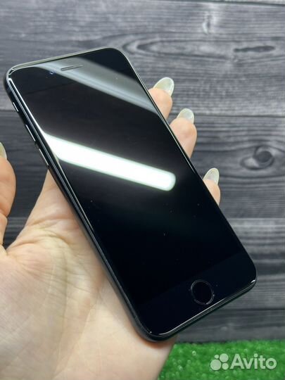 iPhone SE (2022), 64 ГБ