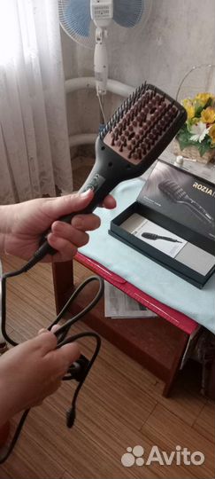 Расческа выпрямитель для волос Rozia