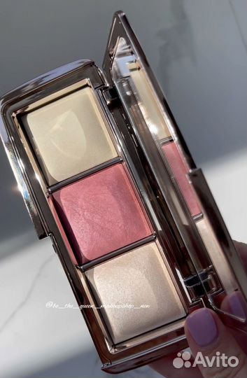 Hourglass палетки для лица