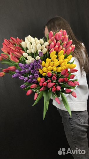 Разноцветные тюльпаны для любимых