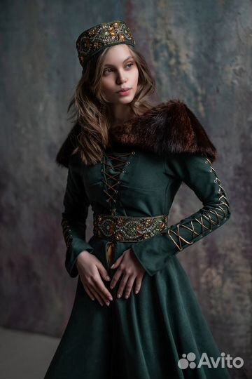 Аренда Историческое средневековое платье