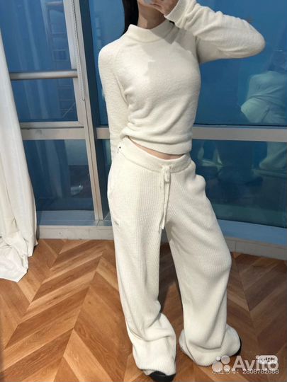 Спортивные штаны женские Alo Yoga