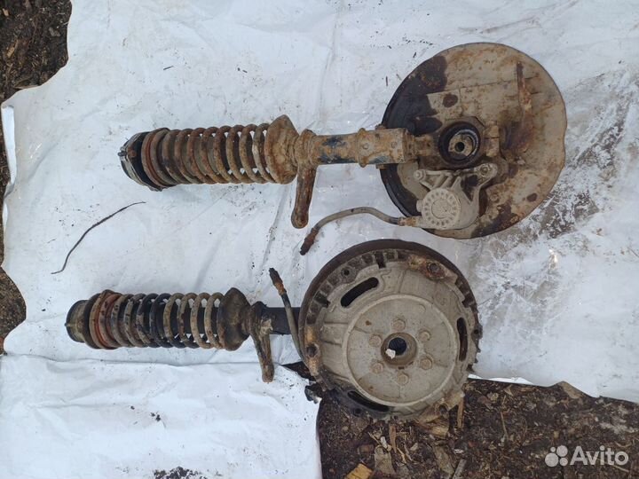 Стойки передние в сборе на Славута