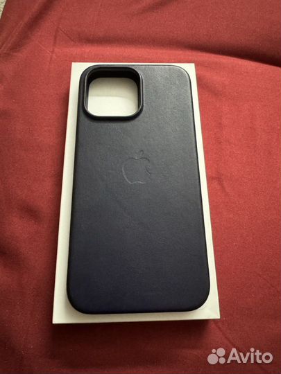 Кожаный чехол на iPhone 14 pro max
