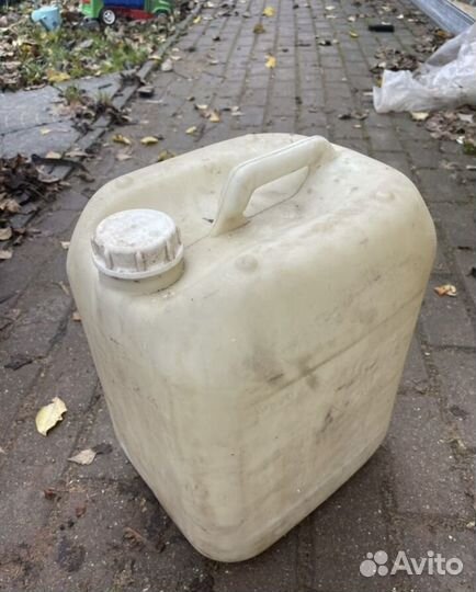 Канистра пластиковая
