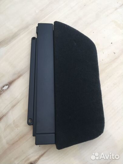 Обшивка багажника задняя левая Lexus RX450h