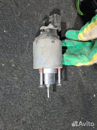 Втягивающее реле стартера Volkswagen Jetta 6 2018