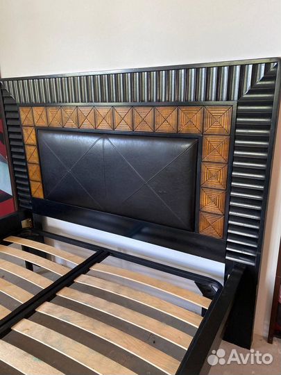 Кровать двухспальная в японском стиле