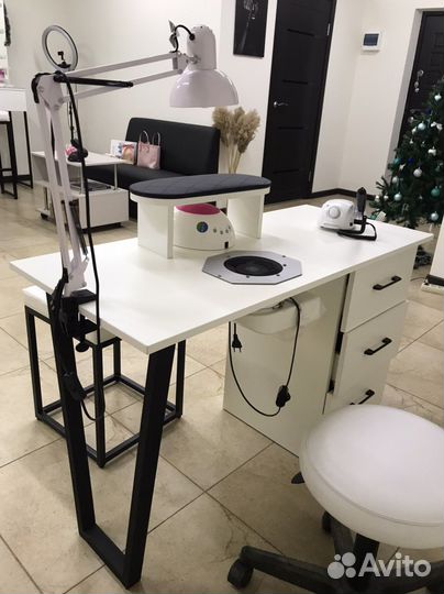 Аренда места для мастера маникюра