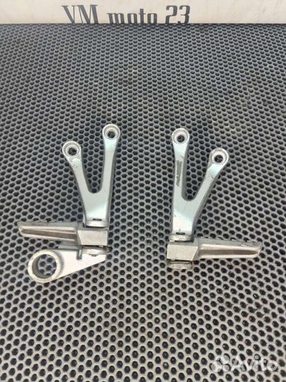 Подножки пассажира kawasaki zx6r 00-02 636