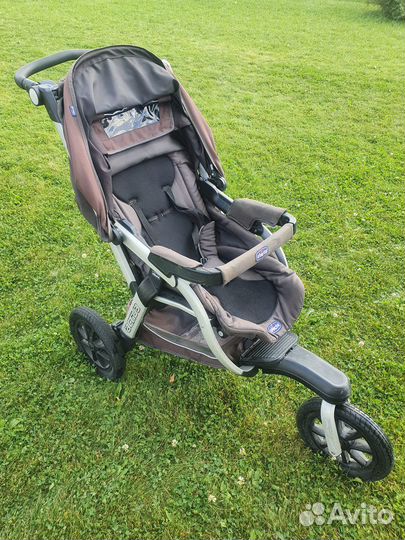 Прогулочная коляска chicco