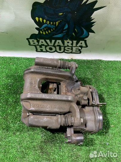 Суппорт задний правый Bmw 5 F10 N20B20B 2012