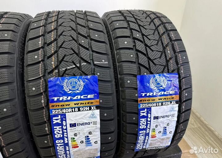 Tri Ace Snow White II 225/40 R18 43H