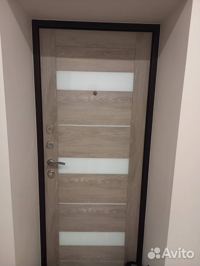 Дверь входная металлическая от застройщика