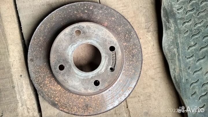 Тормозные диски на Лачетти