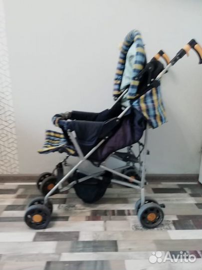 Удобная, компактная и легкая прогулочная коляска