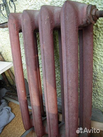 Радиатор чугунный 4 секции с кранами