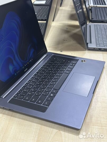 Huawei matebook d16