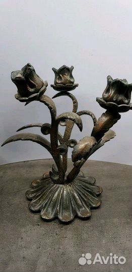 Подсвечник бронзовый