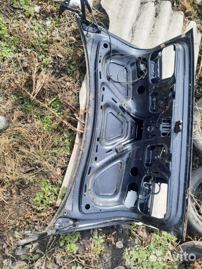 Крышка багажника на audi 100 с4