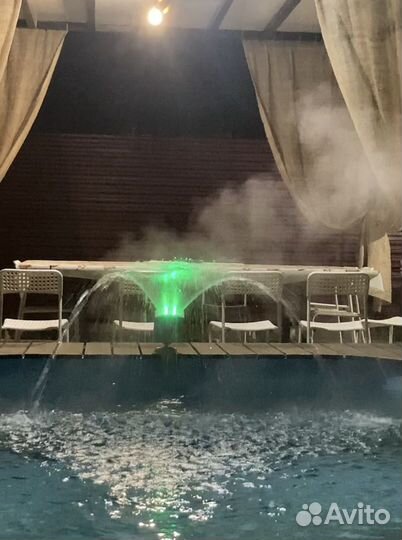 Беседка, бассейн, банкетный зал