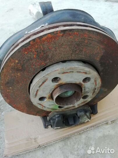 Кулак паваротный volkswagen пола