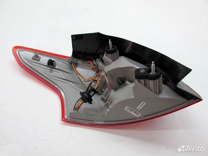 Фонарь задний правый внешний Форд Фокус 3 Седан 11