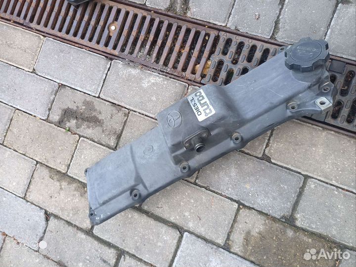 Клапанная крышка Toyota land cruiser Prado 1kz