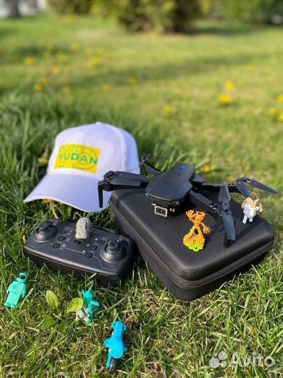 Дрон с камерой E88 Pro / E99 Pro / V4